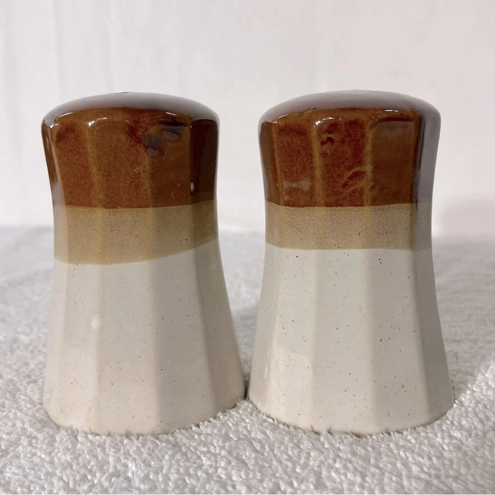 Vintage Ceramic Stoneware Tan Brown Salt & Pepper Shakers